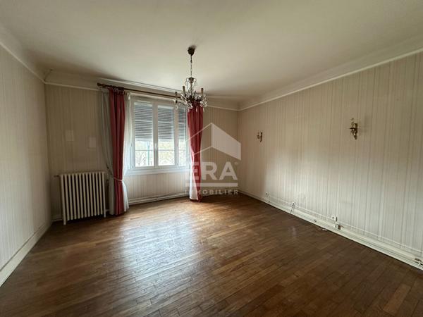 ST MAUR CENTRE BOURG