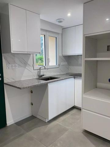 Location                                                      Appartement
                        
                     3 pièces                      37 m2                     à Arpajon