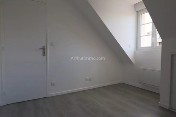 Location                                                      Appartement
                        
                     3 pièces                      37 m2                     à Arpajon