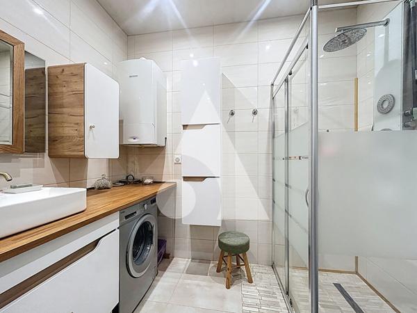 Appartement 5 pièces 106.48 m2