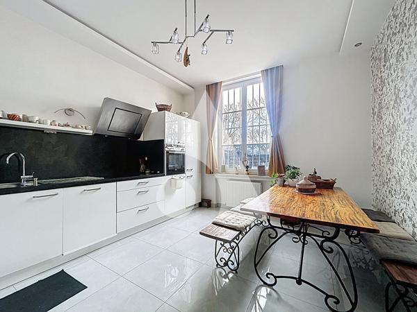 Appartement 5 pièces 106.48 m2