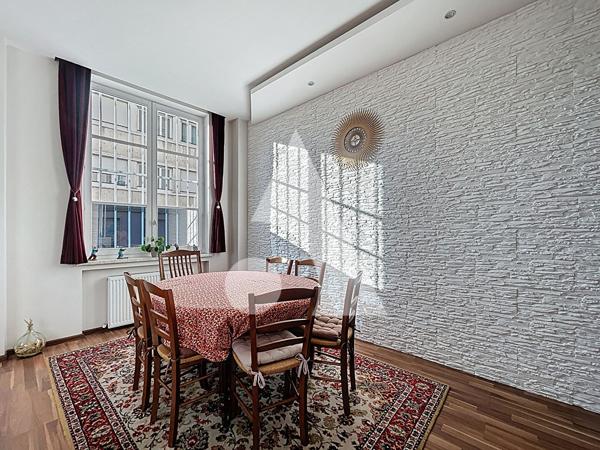 Appartement 5 pièces 106.48 m2