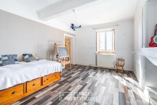 Demeure de caractère avec jardin et piscine