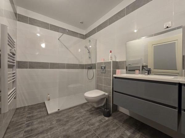 Local professionnel Saint-Michel-Escalus 245 m²