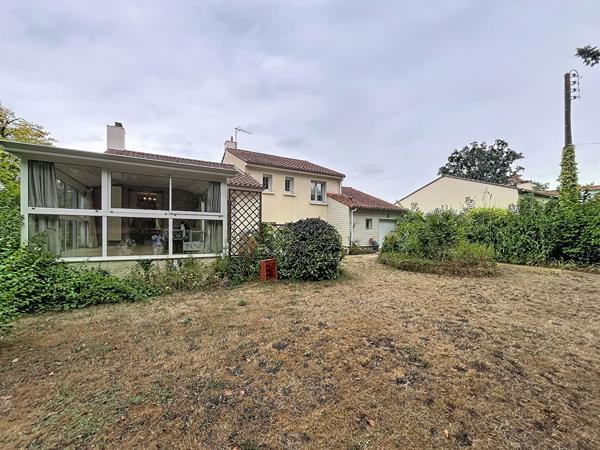 VERTOU SECTEUR GRAMMOIRE MAISON  FAMILIALE 5 CHAMBRES JARDIN GARAGE