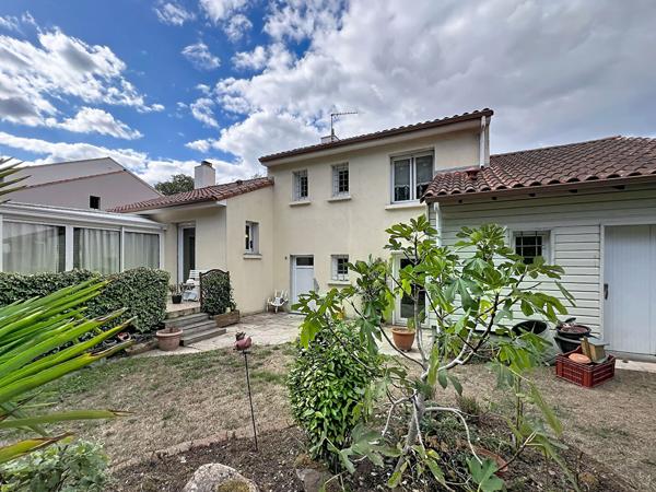 VERTOU SECTEUR GRAMMOIRE MAISON  FAMILIALE 5 CHAMBRES JARDIN GARAGE