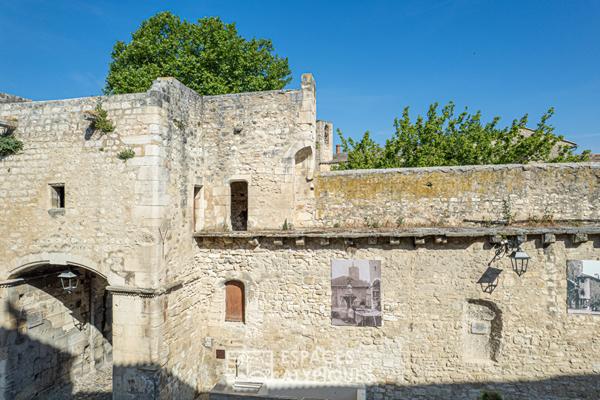 Charme et volumes pour ce T3 avec balcon en coeur de village