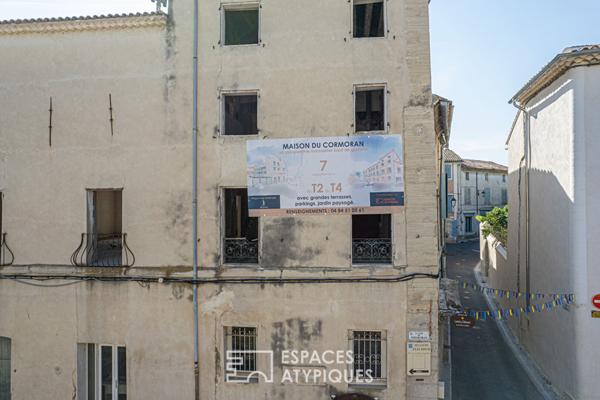 Charme et volumes pour ce T3 avec balcon en coeur de village