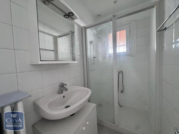 Maison à louer 4 pièces 64.84m² Pont-de-Chéruy (38230)