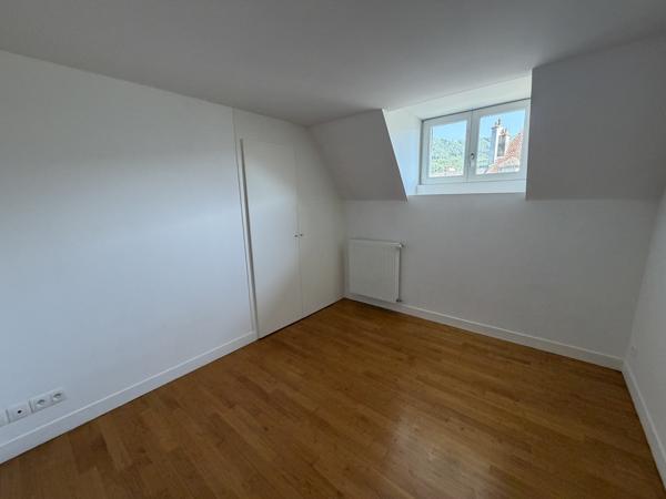 MAISON VIC SUR CERE