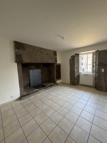 MAISON VIC SUR CERE