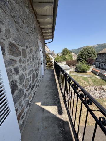 MAISON VIC SUR CERE