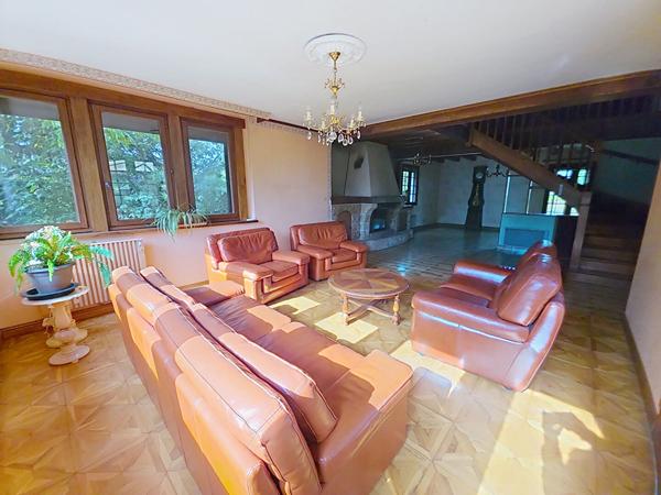 Maison A VENDRE à Belligné, grand terrain de plus de 9000m², maison familiale, grande pièce de vie