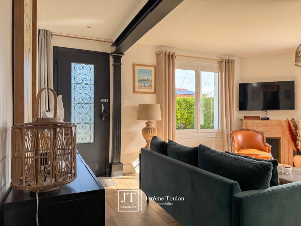 Maison
                                                                                                                                                                                                                                                                                                                        4 pièce(s)                                                                                                                                                                                                          3 chambre(s)                                                                                                                                                                                                          99  m²