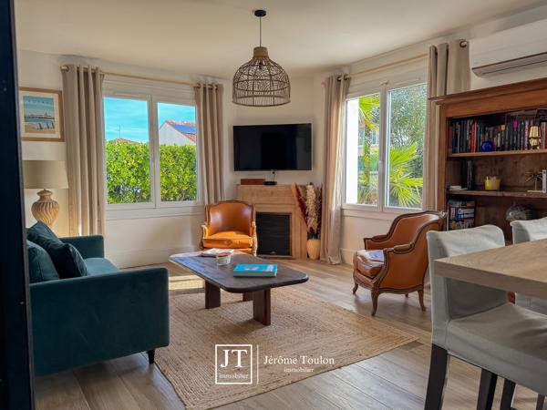 Maison
                                                                                                                                                                                                                                                                                                                        4 pièce(s)                                                                                                                                                                                                          3 chambre(s)                                                                                                                                                                                                          99  m²
