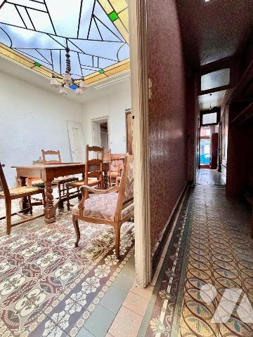 En EXCLUSIVITE chez votre NOTAIRE ! À VENDRE A HAZEBROUCK 59190 - IMMEUBLE env. 200M² SH à RÉNO...