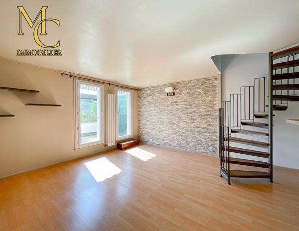 Montigny-le-Bretonneux (78180) Appartement Duplex 75 m² en dernier étage terrasse