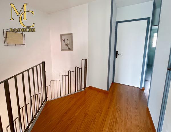 Montigny-le-Bretonneux (78180) Appartement Duplex 75 m² en dernier étage terrasse