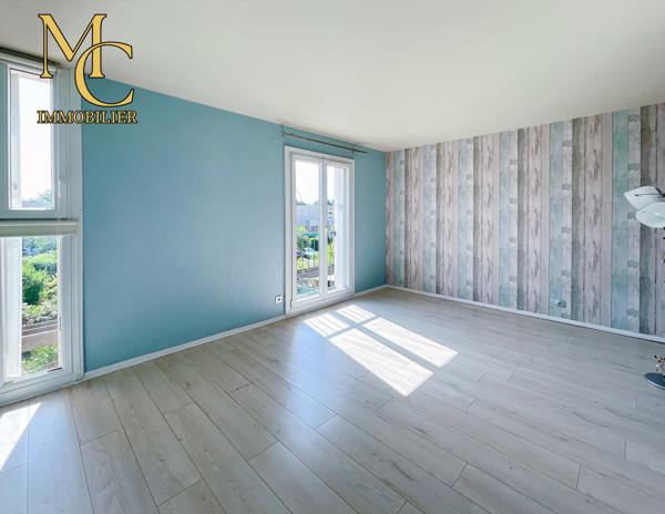 Montigny-le-Bretonneux (78180) Appartement Duplex 75 m² en dernier étage terrasse