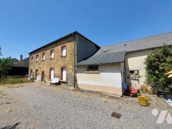 A VENDRE - IMMEUBLE LOCATIF - COSSE LE VIVIEN 