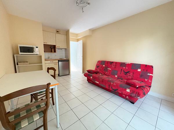 Appartement 1 pièce à louer La Rochelle - 17000 / Réf: 2441