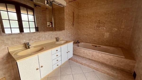 MAISON TRADITIONNELLE