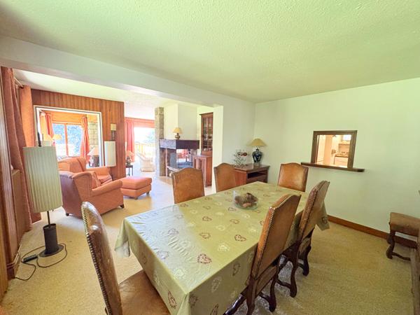FONT ROMEU - Propriété d'exception au coeur de la station : Chalet 12 pièces - 288 m² hab. de caractère sur 2 221 m² de terrain constructible