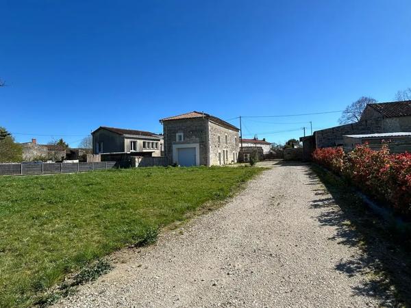 Maison rénovée 4 chambres avec dépendance, garage et perform