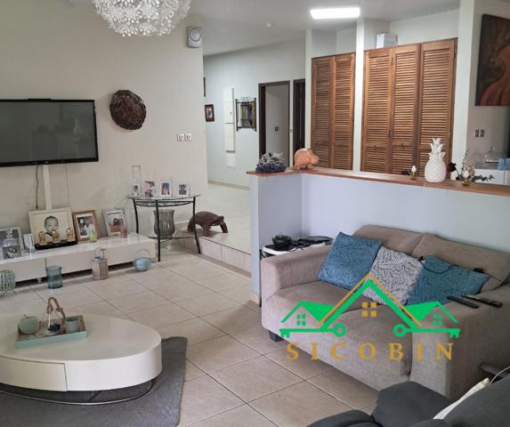 Maison
         6 pièces
        - 173 m² Bien prestige 496 390 € *