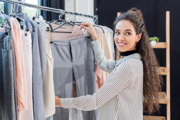Dpt Var (83), à vendre SAINT RAPHAEL fonds de commerce Prêt à porter, Accessoires