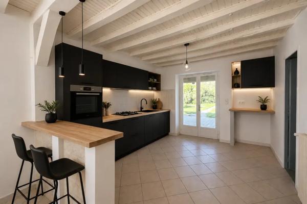 Maison située sur la commune de Mehun-Sur-Yèvre avec écoles,