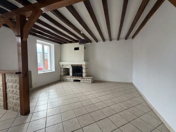 Maison située sur la commune de Mehun-Sur-Yèvre avec écoles,