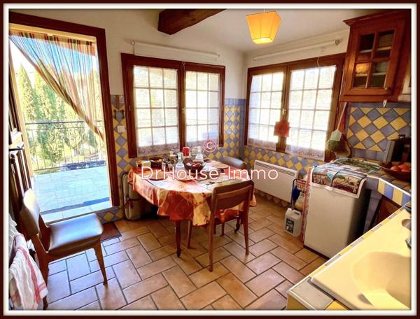 Immeuble à vendre 16 pièces de 384 m²