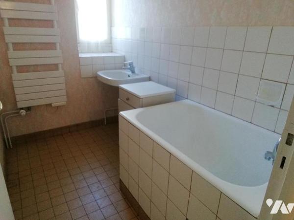 SAINT-VIT MAISON PROCHE CENTRE VILLE 