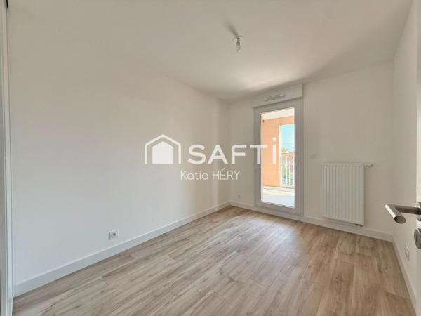 T3 LUMINEUX AVEC BALCON – RÉSIDENCE RÉCENTE – 2 PARKINGS