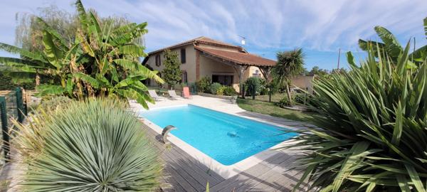 Maison proche de LOMBEZ 6 pièce(s) 219 m2