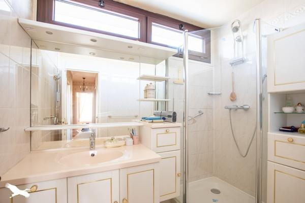 Appartement à vendre 221 100 € Saint-Cyr-l'École 4 p 90 m² DPE D