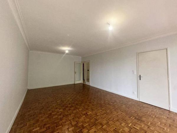 Appartement 3 pièces                                        - 38240 Meylan Réf : 4958