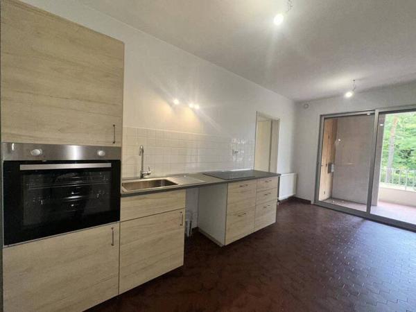 Appartement 3 pièces                                        - 38240 Meylan Réf : 4958