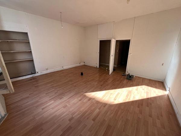 A vendre - Immeuble à rénover - 8 pièces - 246 m² - Doué en Anjou - D6038