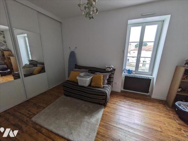 Maison de bourg entièrement rénovée