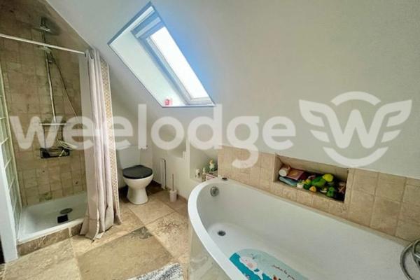 Maison à vendre 6 pièces de 126 m² à Saint-Clair-sur-Epte