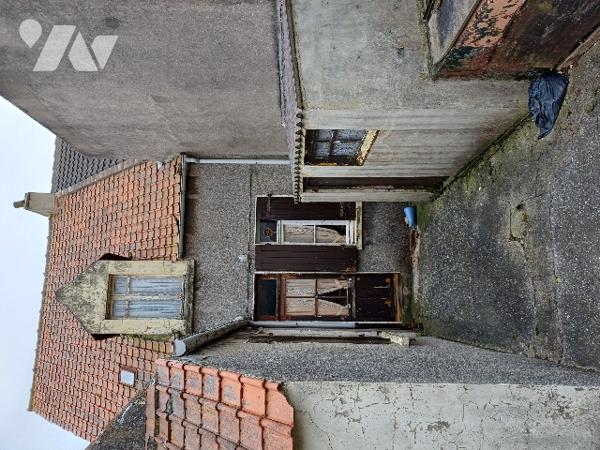 A EQUIHEN PLAGE, une maison d'habitation à rénover et son terrain.