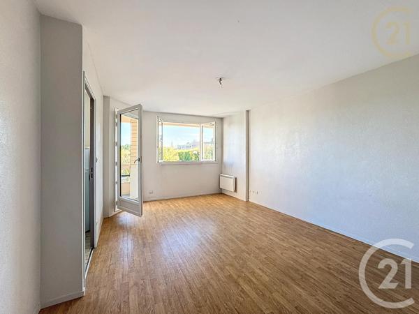 Appartement F2 à vendre  2 pièces - 49,70 m2 ST FARGEAU PONTHIERRY - 77