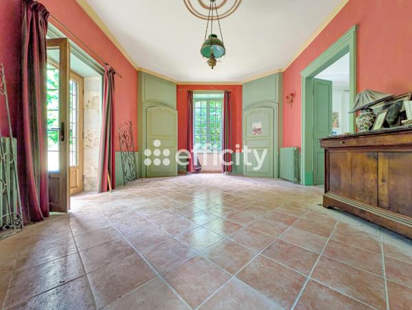 Maison
         12 pièces
        - 554 m² 298 000 € *