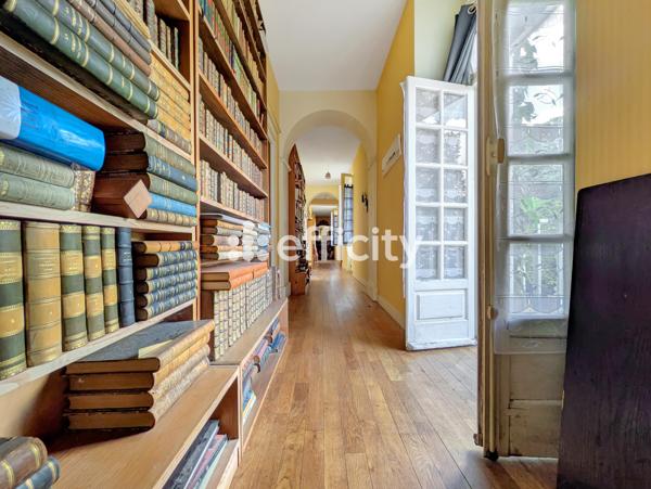 Maison
         12 pièces
        - 554 m² 298 000 € *