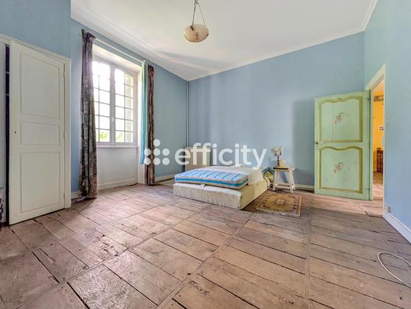 Maison
         12 pièces
        - 554 m² 298 000 € *