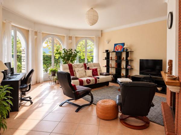 DAX – Maison de caractère de 112 m², architecture singulière et beau potentiel