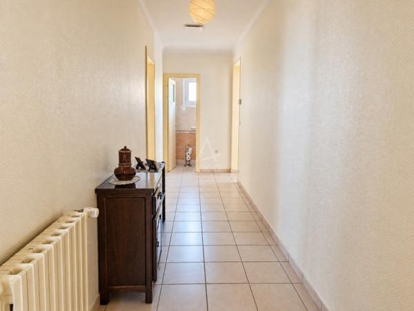 DAX – Maison de caractère de 112 m², architecture singulière et beau potentiel