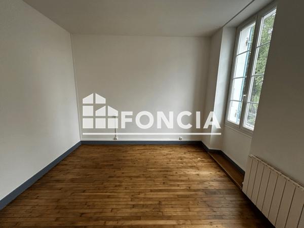 Location Appartement 3 pièces 66.44 m² - 9 RUE DE L'HOTEL DE VILLE Cozes 17120